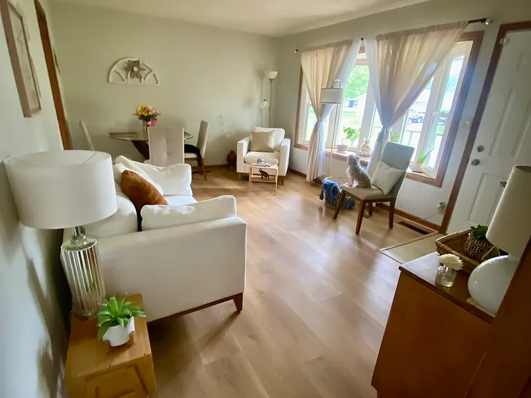 459 Mooreland Dr — Photo 3