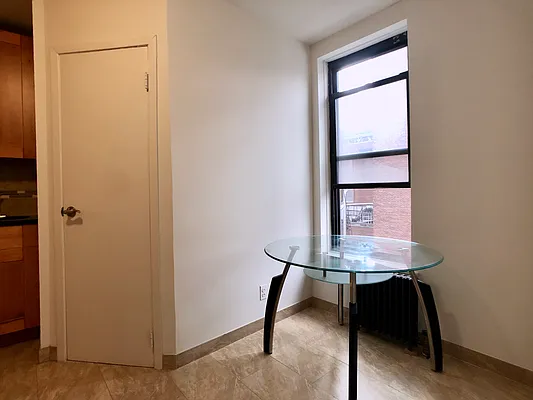 Rented by Sovereign Associates | media 11