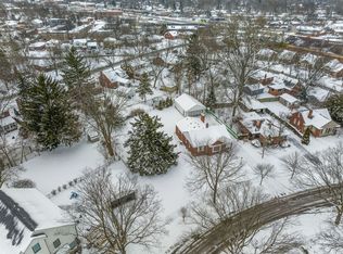 1631 Taunton Rd, Birmingham, MI 48009