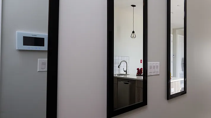 Rented by Nooklyn NYC LLC | media 18