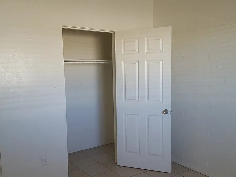 Walnut Grove Apartments — Photo 8