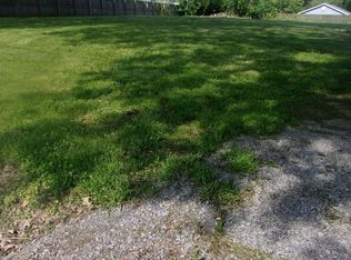 702 S Hancock St, Mc Leansboro, IL 62859