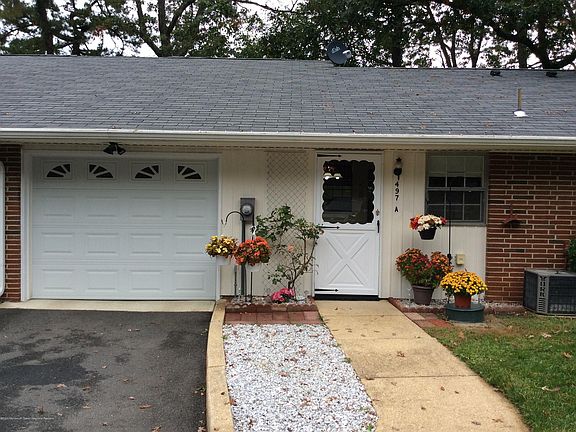 4th image of 497A Thornbury Ct #1001