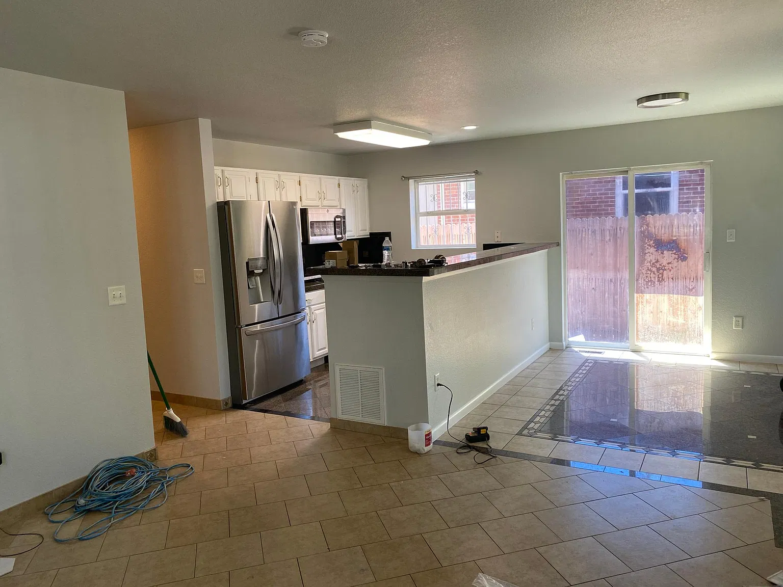 3 bed, 1.5 bath, 1104 sqft, $2,700 — Photo 4