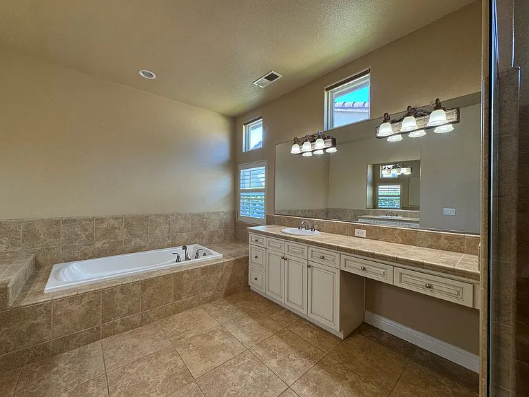 4133 N Morro Bay — Photo 29