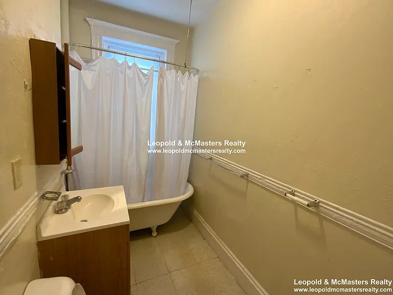 Kelton Street Apartments — Photo 59