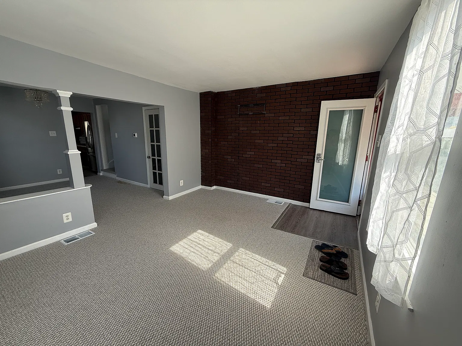 2 bed, 1162 sqft, $1,900 — Photo 2