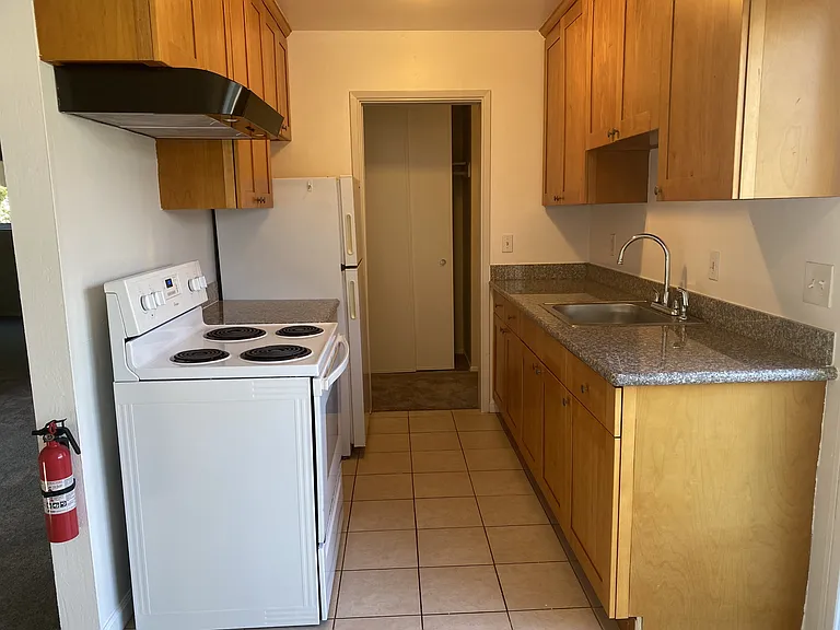 1817 7th St #6 — Photo 8