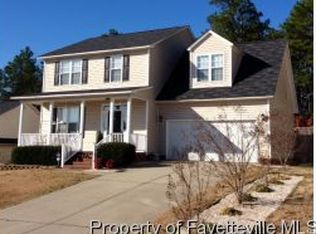 816 Bramblegate Rd, Hope Mills, NC 28348