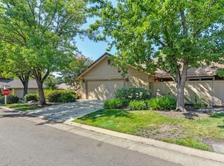 8201 Lash Larue Ln, Citrus Heights, CA