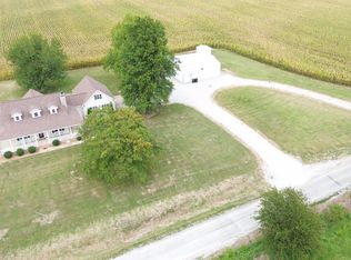 5525 Cedar Rd, Kell, IL 62853