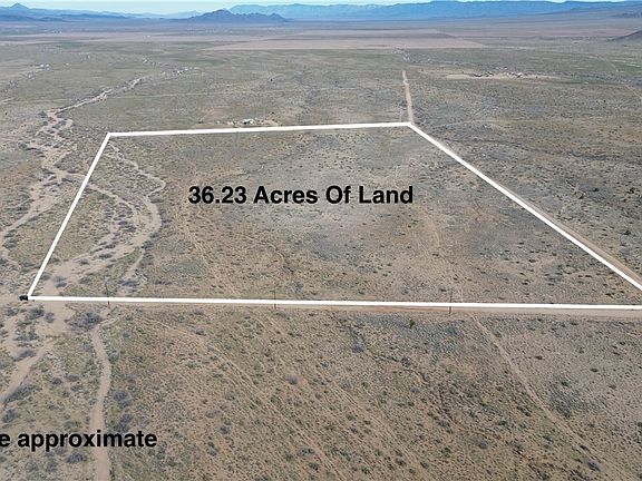 3rd image of E Siesta Rd