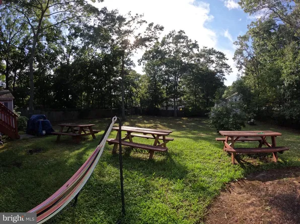 9 1st St, Barnegat, NJ 08005
