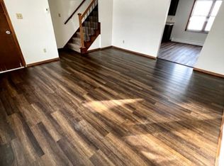 2082 Terry Ln, De Pere, WI 54115