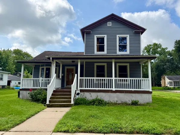 703 Chapel St, Ottawa, IL 61350