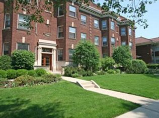 322 S Ridgeland Ave #C3, Oak Park, IL 60302