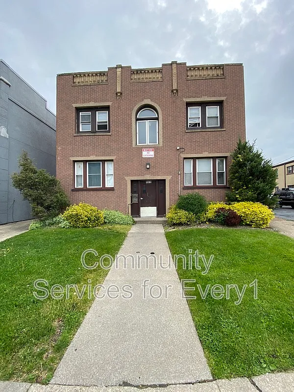 1 bed, 1.0 bath, $950 — Photo 1