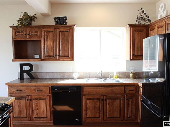 3rd image of 729 Reshaw Cir