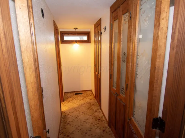 4 Windsor Rd, Amarillo, TX 79124