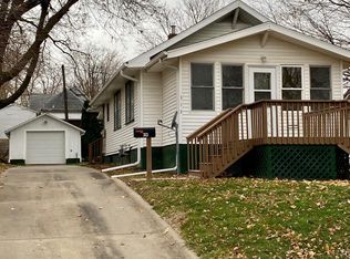 313 N 5th St, Oskaloosa, IA 52577