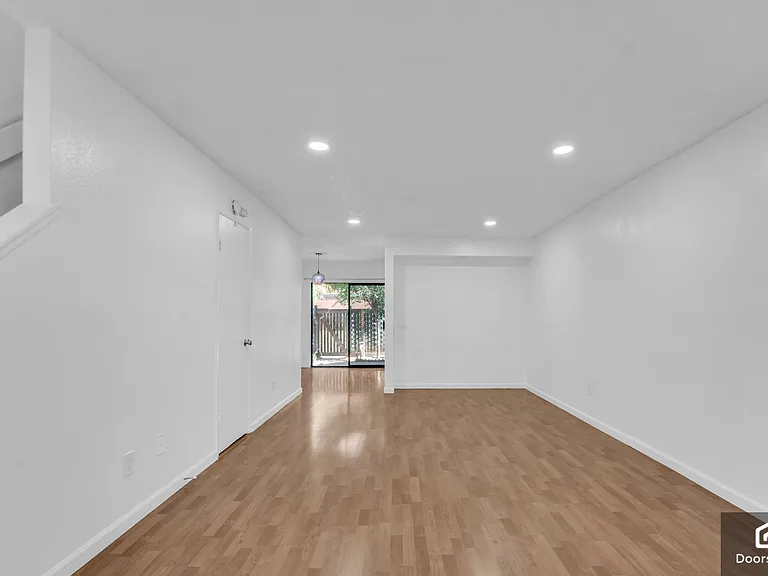 38627 Cherry Ln #47 — Photo 9