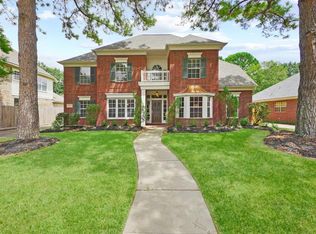 15910 Echo Lodge Dr, Houston, TX 77095