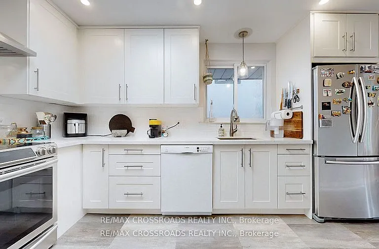 12A Delroy Dr — Photo 10
