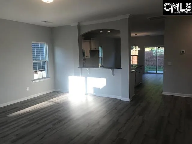 4 bed, 2268 sqft, $2,495 — Photo 4
