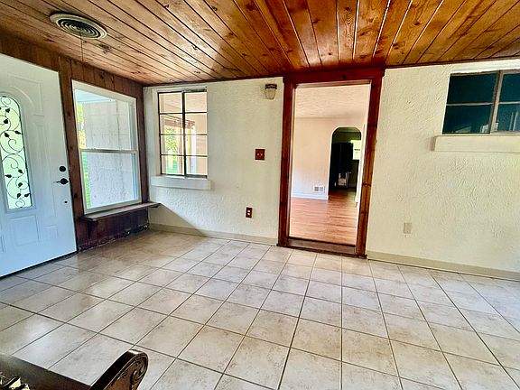 5th image of 1617 Pleasant Valley Rd