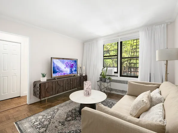 330 East 80th Street image 1 of 6