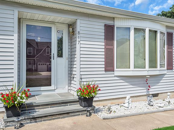 4th image of 817 4th Avenue