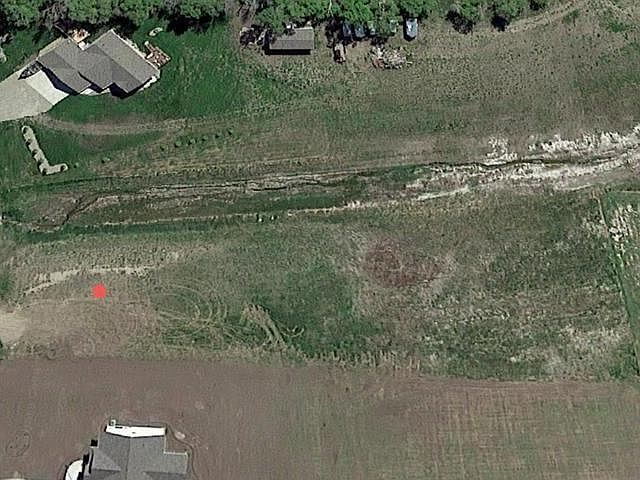 2nd image of 8405 Rolling Hills Rd