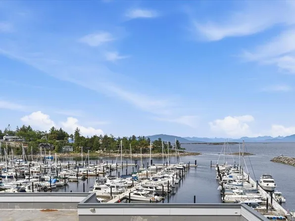 3555 Outrigger Rd #405, Nanaimo, BC V9P 9K1