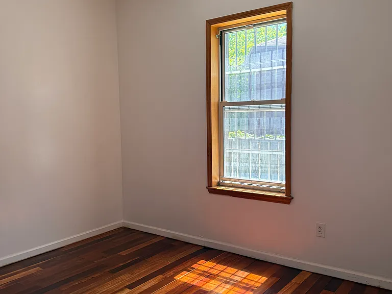 741 Quincy Ave #1A — Photo 8