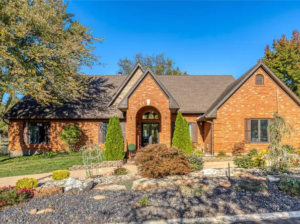 146 Newgrange Pass, Weldon Spring, MO 63304
