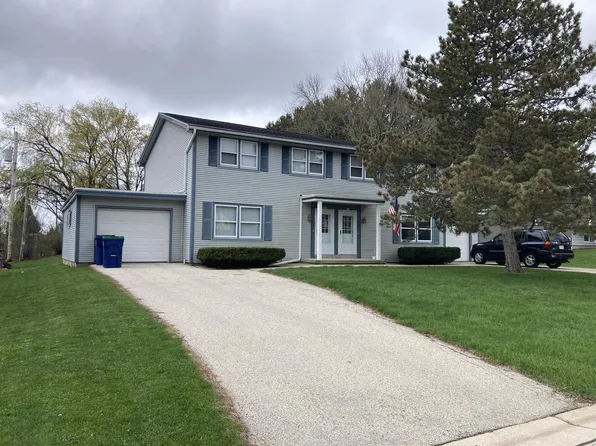 213 Summit DRIVE #215, Fredonia, WI 53021