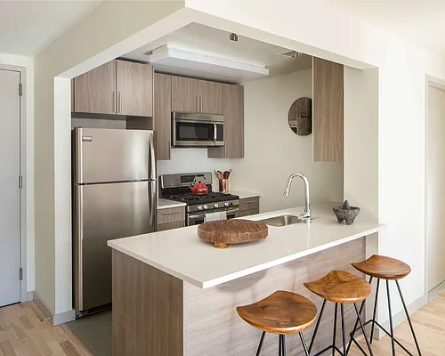 Rented by Domain Companies | media 13