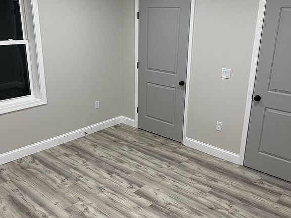 5th image of 1371 Broad St #1373