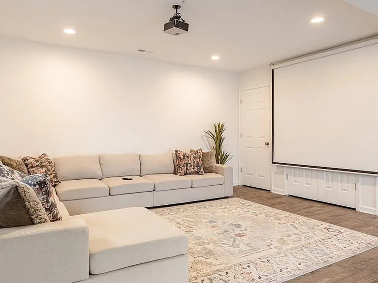 Building's Lounge