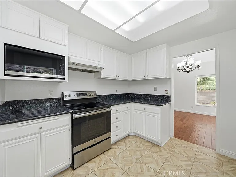 1736 Kingham Way — Photo 8