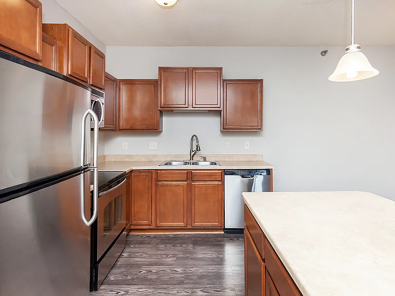 Silver Oak Condos — Photo 27