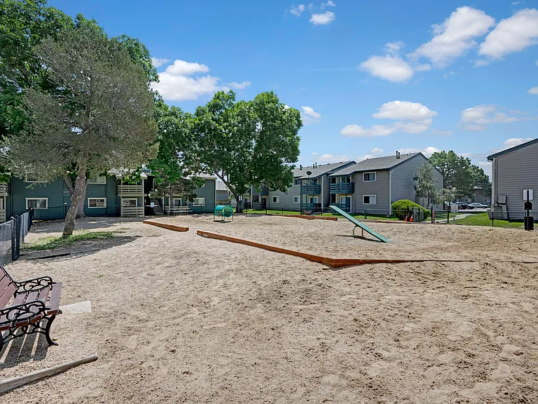 Hampden Heights — Photo 14