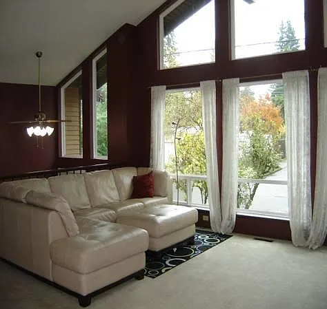 4 bed, 2.5 bath, 2000 sqft, $4,200 — Photo 3