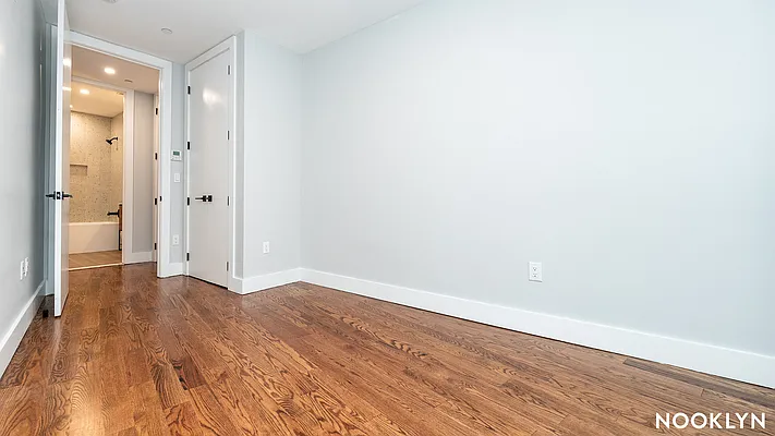 Rented by Nooklyn NYC LLC | media 76