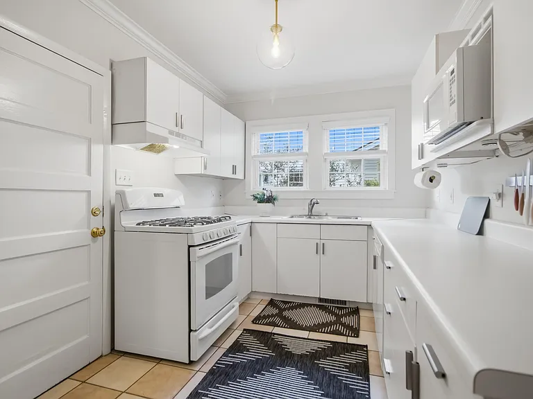 57 Darlington Ave — Photo 10
