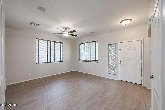 16205 W Gibson Ln — Photo 6