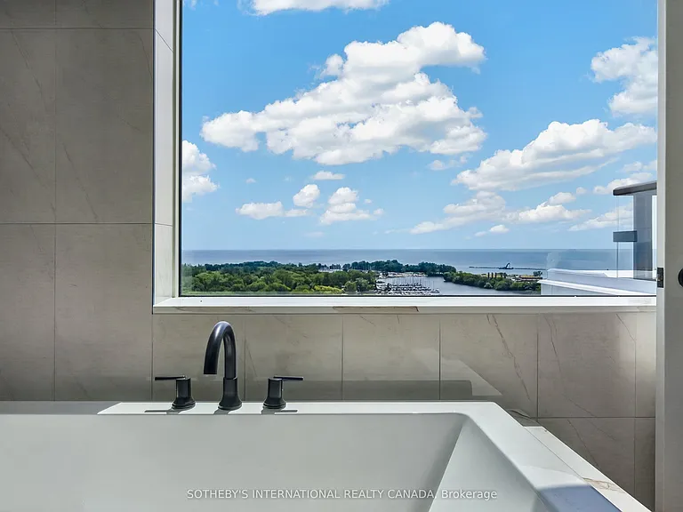 1050 Eastern Ave #Penthouse 1701 — Photo 12