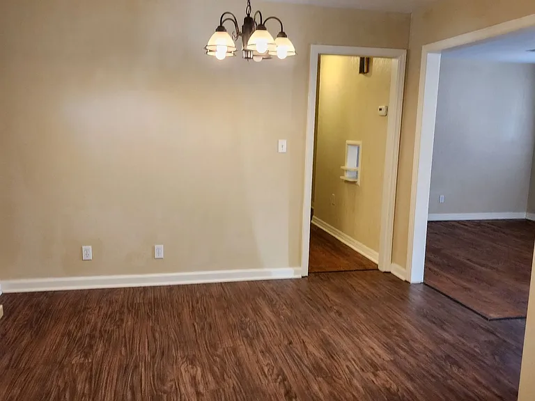 3417 Pioneer St — Photo 26