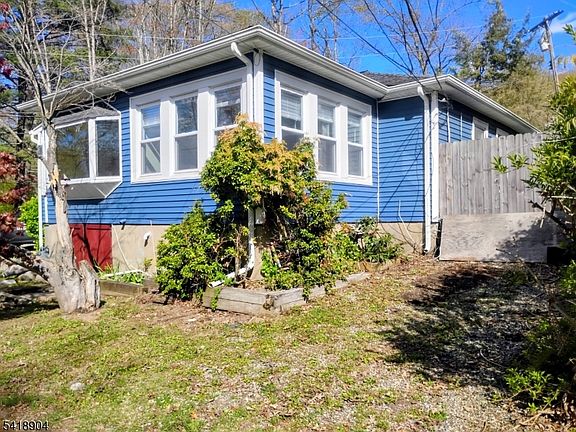 3rd image of 32 Laurel Drive