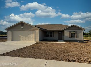520 Kinleigh Dr, Fulton, MO 65251